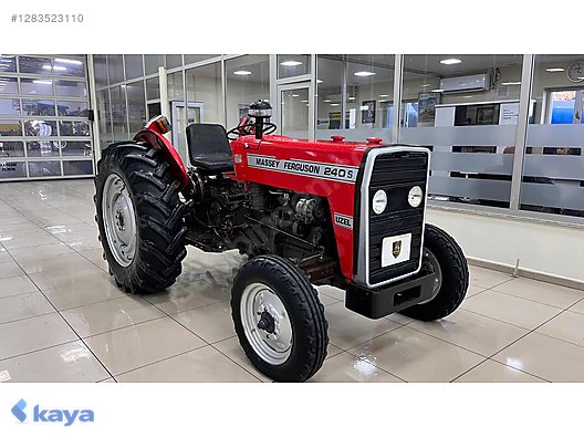 Machinery / Agricultural Machines / Tractors / Massey Ferguson / 240 S