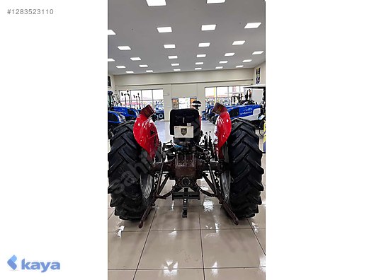 Machinery / Agricultural Machines / Tractors / Massey Ferguson / 240 S