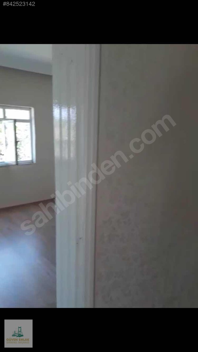 Emlak Ofisinden Satılık 3+1, 584 m² Müstakil Ev 300.000 TL'ye