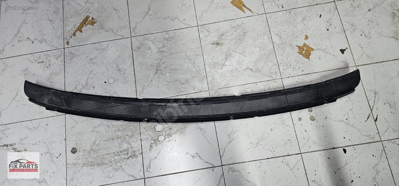 Mercedes – Benz Vaneo Ön Cam Izgarası