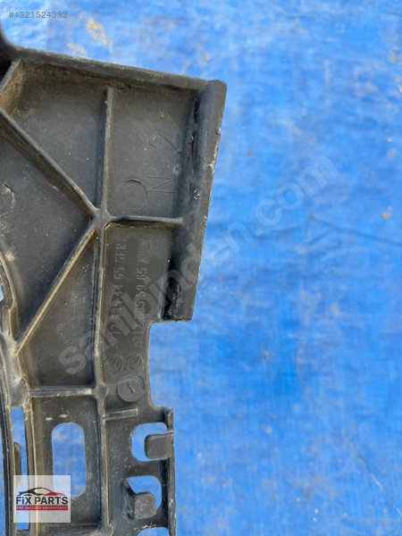 Mercedes E Tampon Braketi (Arka)