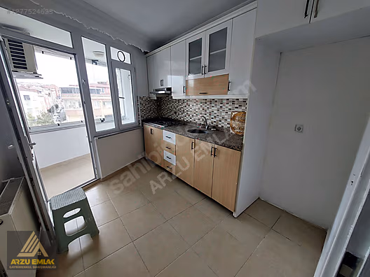 ARZU EMLAK'TAN GAZİ CADDE ÜZERİN SATILIK ASANSÖRLÜ ARA KAT DAİRE #1277524623