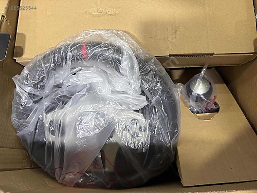 Used & Brand New Items / Gaming & Gamers Exclusive / Gaming Equipment / PC Game Racing Wheels