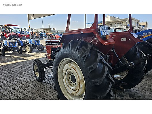 Machinery / Agricultural Machines / Tractors / New Holland / 54C
