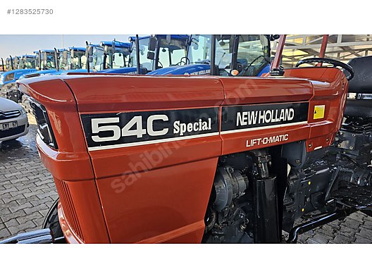 Machinery / Agricultural Machines / Tractors / New Holland / 54C