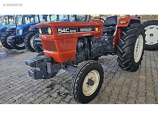 Machinery / Agricultural Machines / Tractors / New Holland / 54C