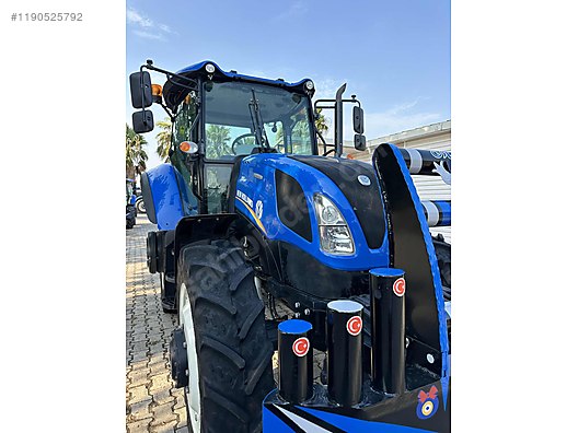 Machinery / Agricultural Machines / Tractors / New Holland / TR5.100