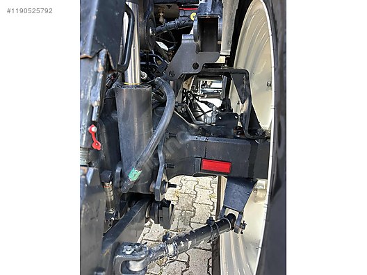 Machinery / Agricultural Machines / Tractors / New Holland / TR5.100