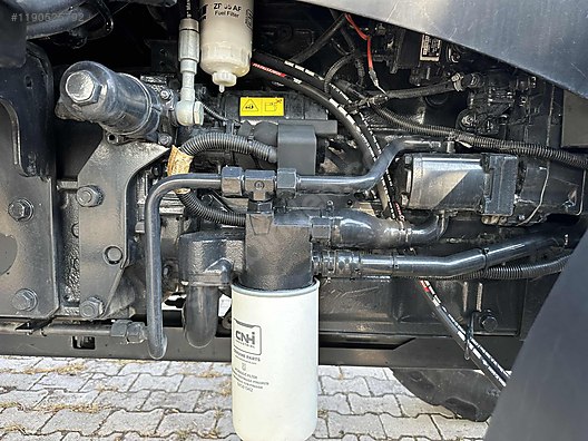 Machinery / Agricultural Machines / Tractors / New Holland / TR5.100