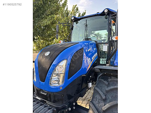 Machinery / Agricultural Machines / Tractors / New Holland / TR5.100