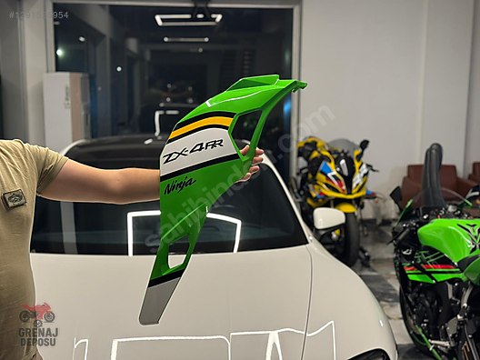 Grenaj / KAWASAKİ NINJA ZX4RR 2025 UYUMLU SOL ORTA GRENAJ STİCKER