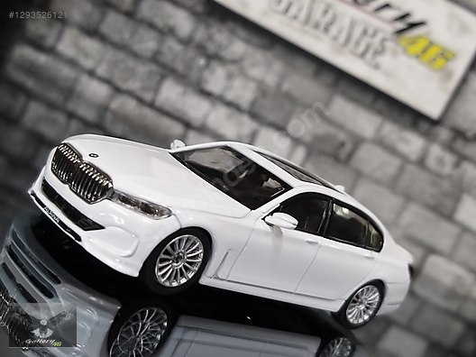 Mini GT Diecast Model 1:64 BMW Araba - 1293526121
