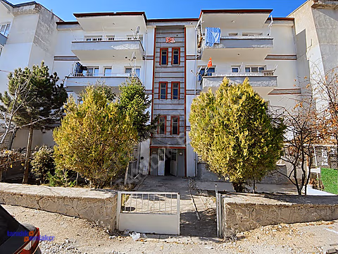 TANIDIK EMLAKÇI MURAT EVLERDE 3+1 DAİRE SATIYOR #1286528214