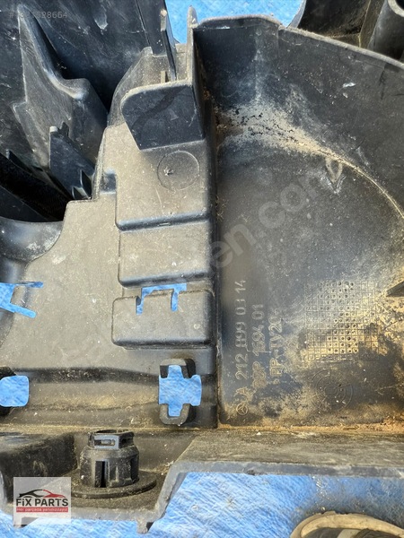 Mercedes E Bagaj Plastiği