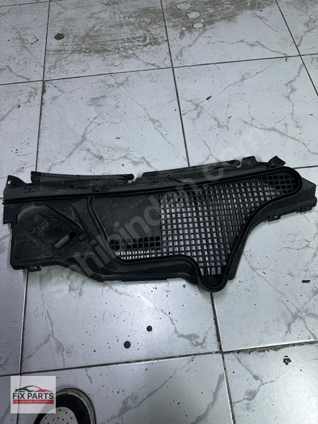Mercedes E Ön Cam Izgarası
