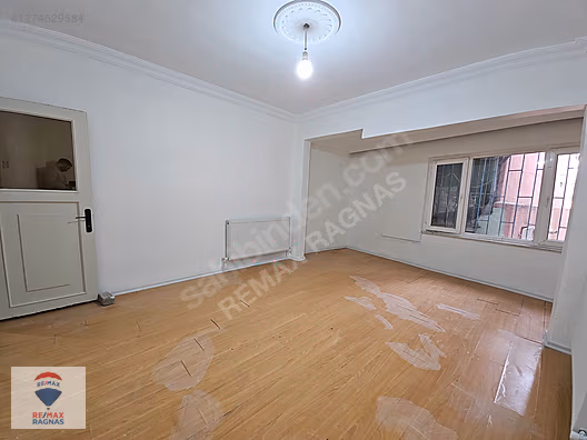 MERKEZİ KONUMDA VE ULAŞIM ARAÇLARINA YAKIN KİRALIK