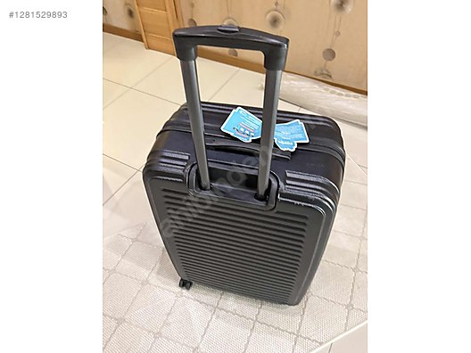 Used & Brand New Items / Clothing & Accessories / Suitcases & Luggage / Single