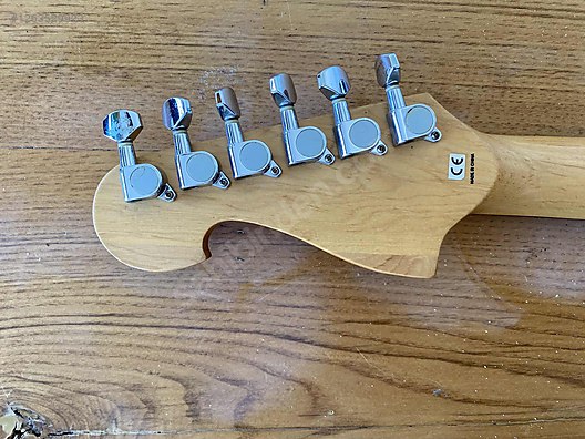 İkinci El ve Sıfır Alışveriş / Müzik / Müzik Aletleri / Telli Çalgılar / Gitar / Elektro