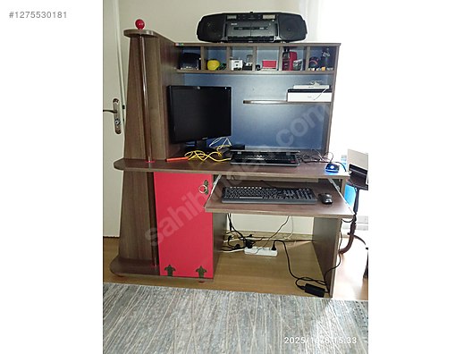 Used & Brand New Items / Home Decor / Furniture / Child & Teen Room / Computer Desk