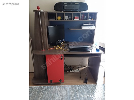 Used & Brand New Items / Home Decor / Furniture / Child & Teen Room / Computer Desk