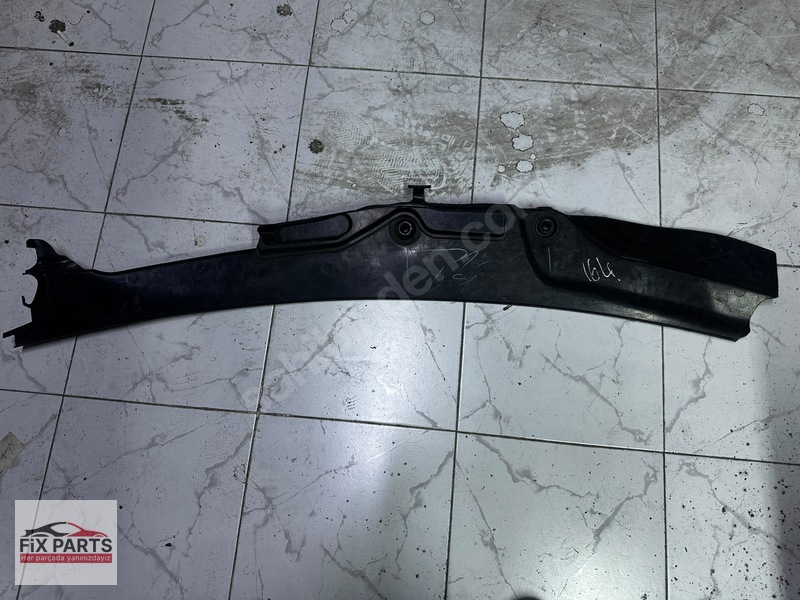 Mercedes ML Ön Cam Izgarası