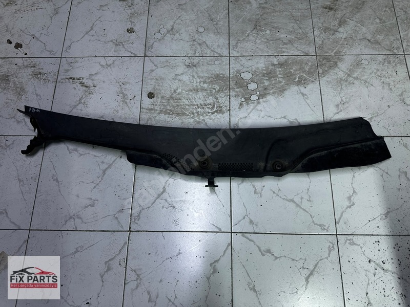 Mercedes ML Ön Cam Izgarası