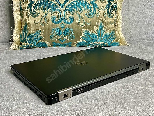 Dell / Dell Latitude E5570 İ7-6820Q-16 GB Ram-240 GB m2 ssd