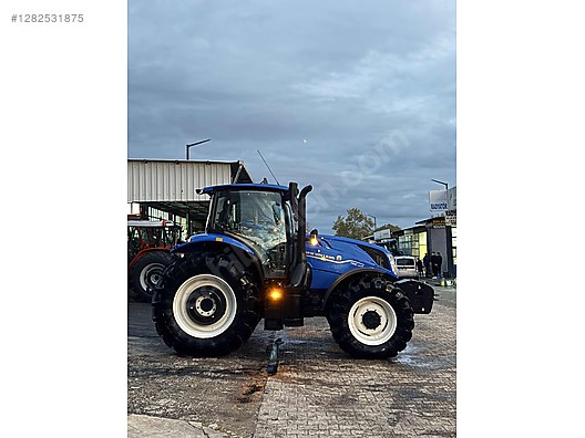 Machinery / Agricultural Machines / Tractors / New Holland / TR6.135S