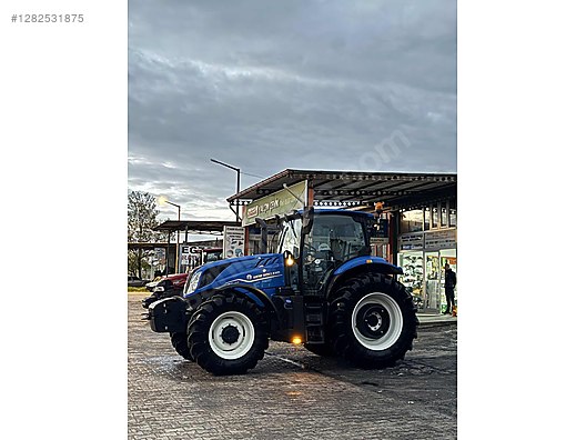 Machinery / Agricultural Machines / Tractors / New Holland / TR6.135S