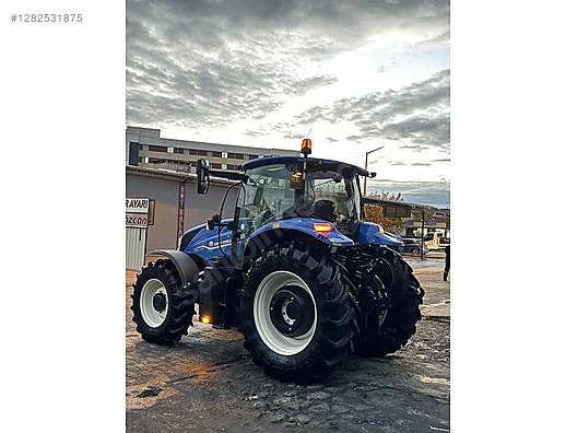 Machinery / Agricultural Machines / Tractors / New Holland / TR6.135S