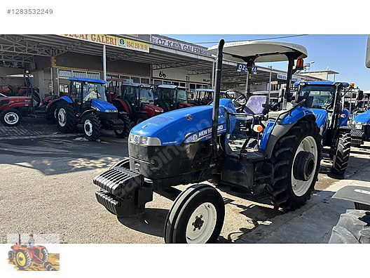 Machinery / Agricultural Machines / Tractors / New Holland / TD90D