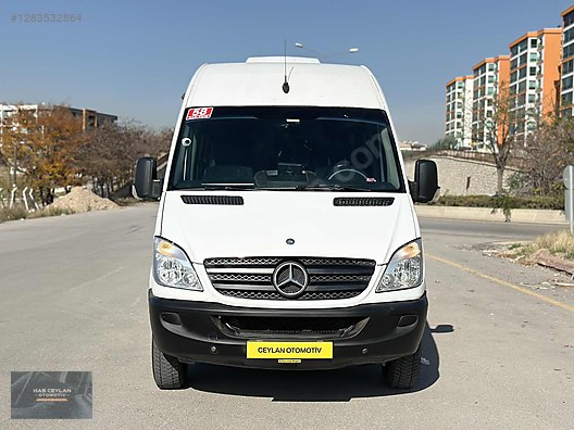 Beyaz Mercedes-Benz Sprinter
