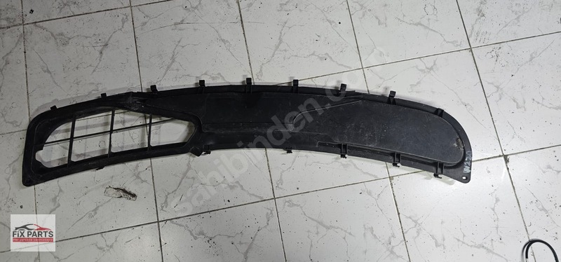 Mercedes S Ön Cam Izgarası