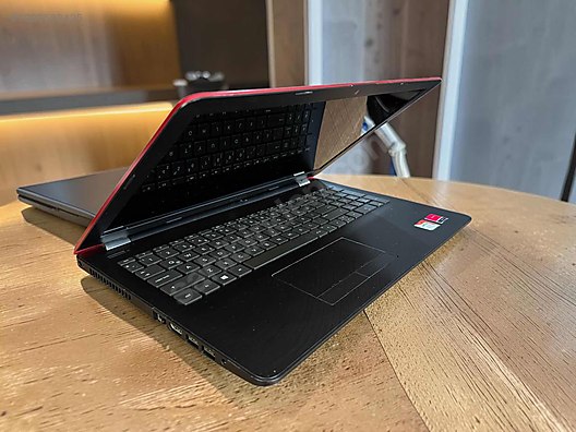 HP / HP | AMD A10-9620P | RADEON 530 2GB | 8GB DDR4 | 120SSD+
