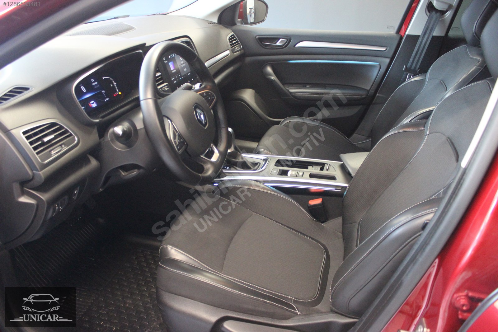 Renault Megane 1.5 Blue dCi Icon 9