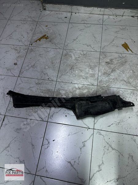 Mercedes S Ön Cam Izgarası