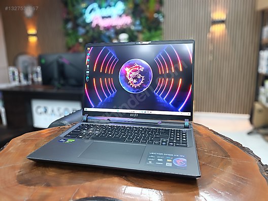 Intel Core 9 MSI Oyuncu Laptop - 1327534067