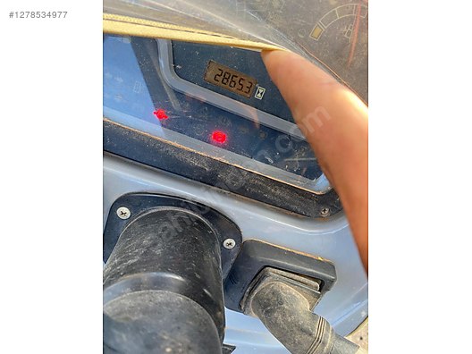 Machinery / Agricultural Machines / Tractors / New Holland / T4.65