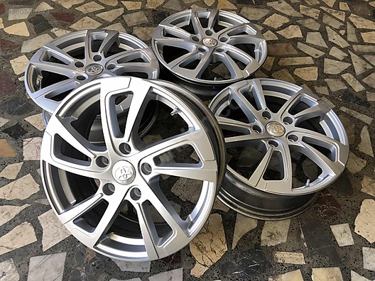 Toyota Uretimi Inc Otomobil Arazi Araci Janti 1 575 Tl Sahibinden Satilik Ikinci El 860535343