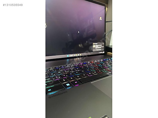 MSI / MSI Creator Z17 HX | i7-14700HX | 32GB | 2TB SSD | RTX 4070
