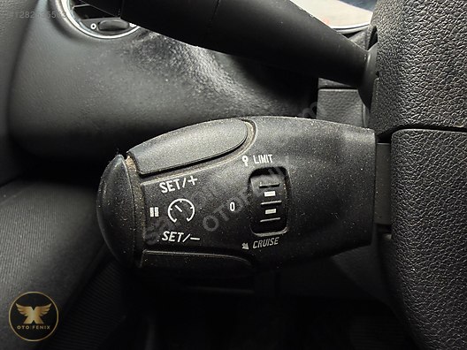 OTOFENİX 2015PEUGEOT 50081.6BlueHDIALLURE 7.KOLT. C.TAV151.505KM