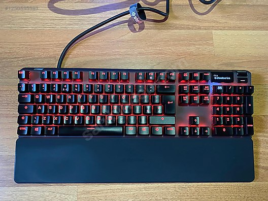 SteelSeries Apex Pro UK - Omni Switch Mekanik Oyuncu Klavyesi