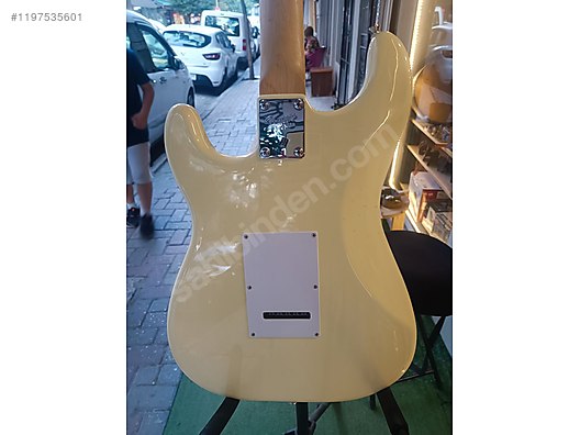 İkinci El ve Sıfır Alışveriş / Müzik / Müzik Aletleri / Telli Çalgılar / Gitar / Elektro