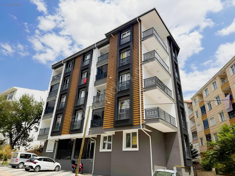 Korkmaz Gayrimenkul - EMEK EMLAKTAN SATLIK NASUHDEDE MAH.ARA KAT SIFIR EŞYALI DAİRE (Sahibinden #1334535608)