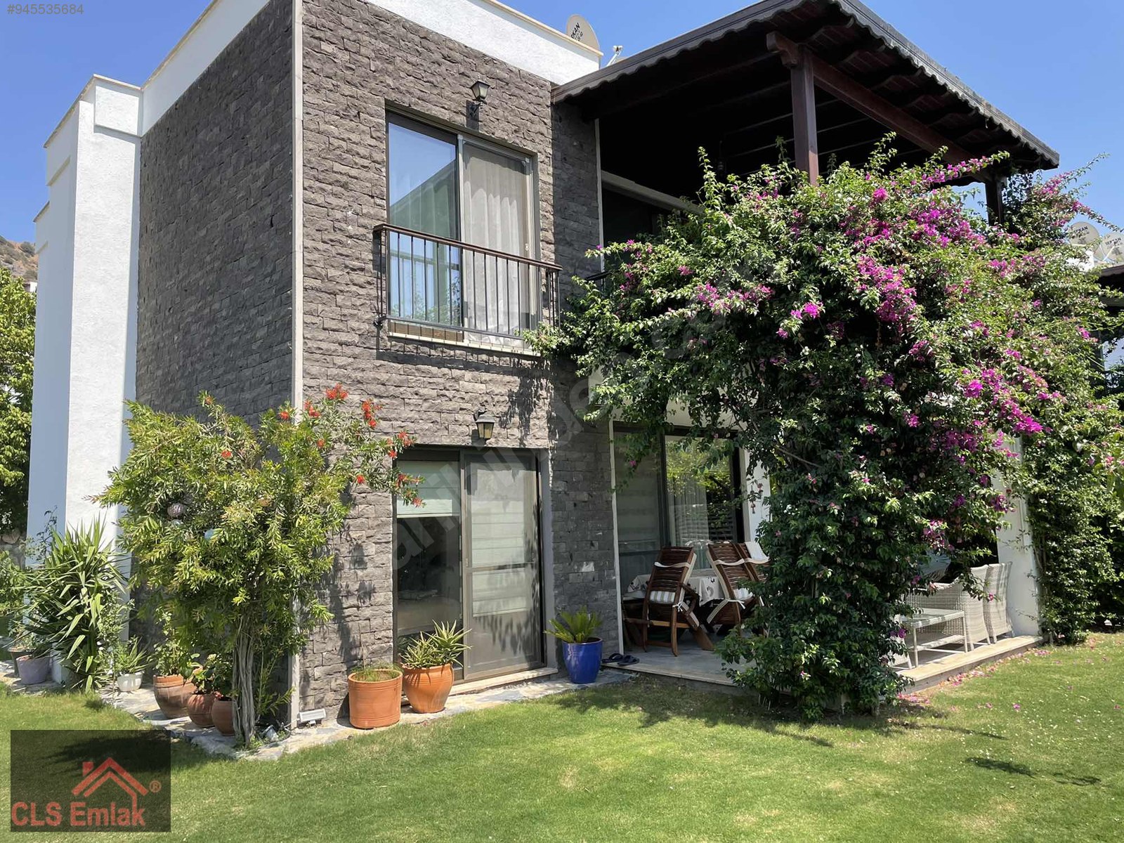 Bodrum Gümüşlük satılık elit sitede şık 2+1 daire Satılık Daire