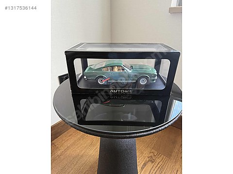 Autoart Diecast Model 1:18 Aston Martin Araba - 1317536144