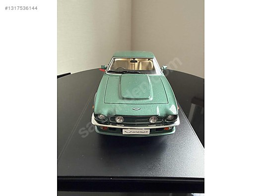 Autoart Diecast Model 1:18 Aston Martin Araba - 1317536144