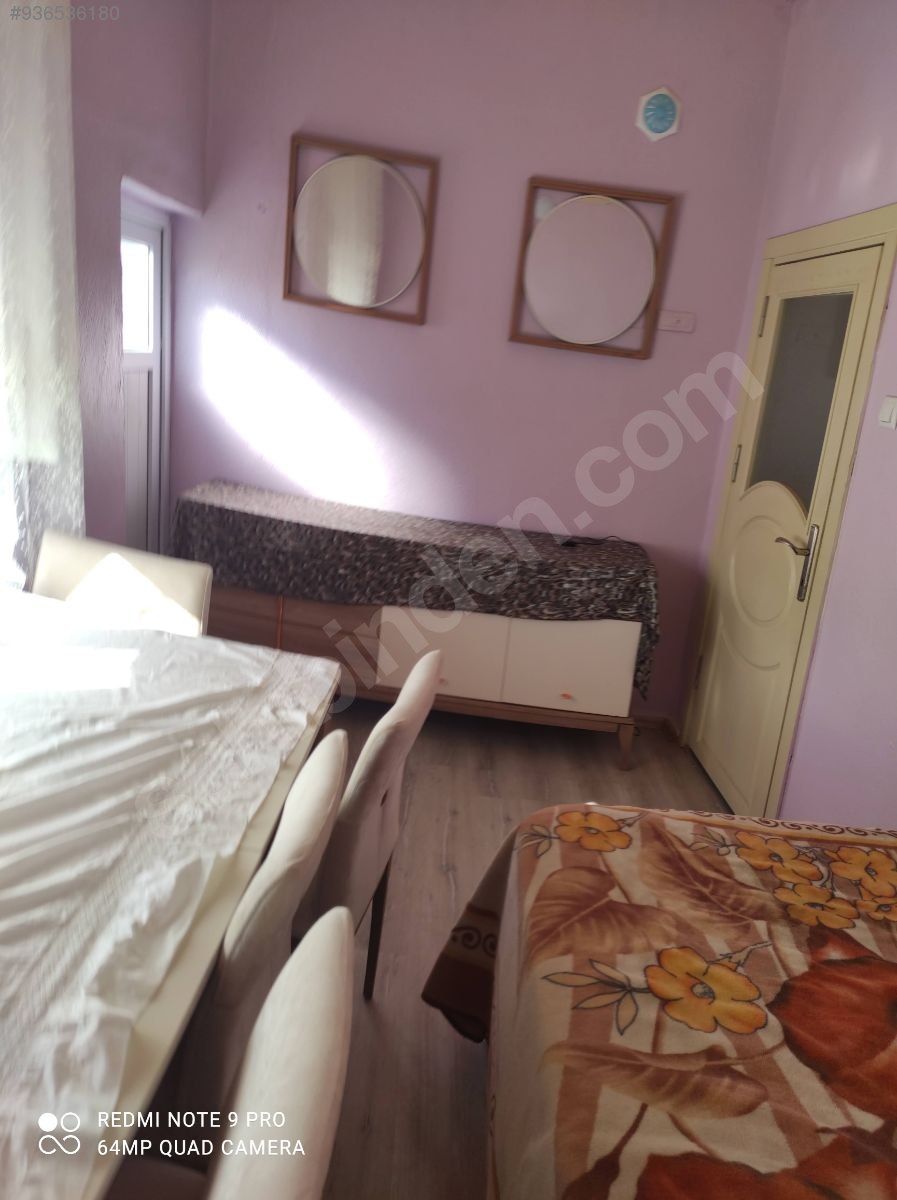 Bergama talatpasa mahallesi müstakil 3+1 bakimli tarihi Rum evi