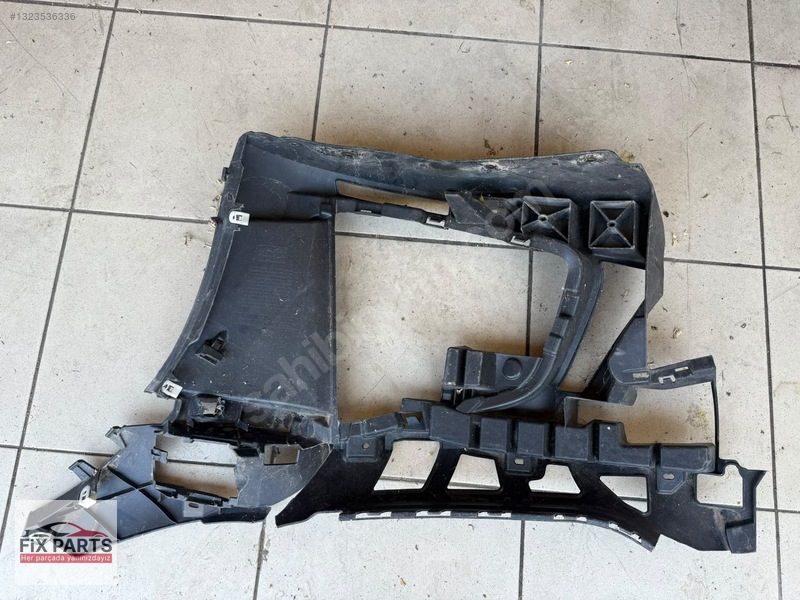 BMW 4 Serisi Sis Farı Çerçevesi