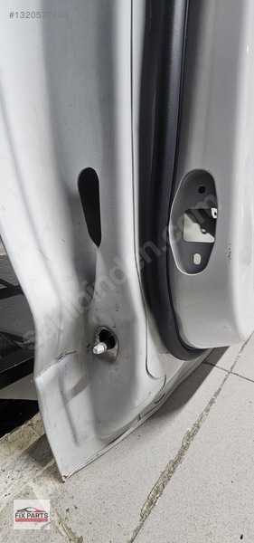 Tesla Model Y Kapı